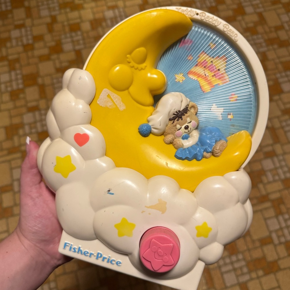 Fisher-Price 1985 Teddy Beddy Bear Crib Music Box